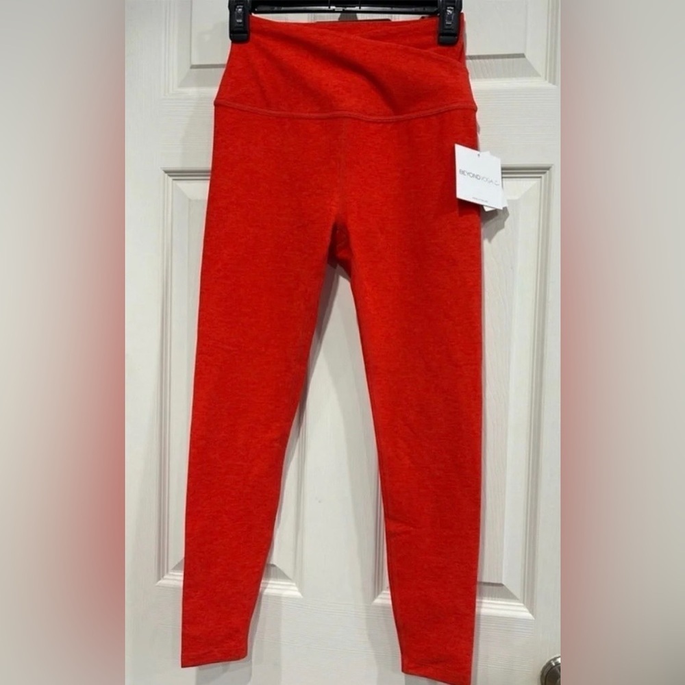 Beyond Yoga Women's XL Spacedye High-Waisted Midi Leggings NWT Red Flower